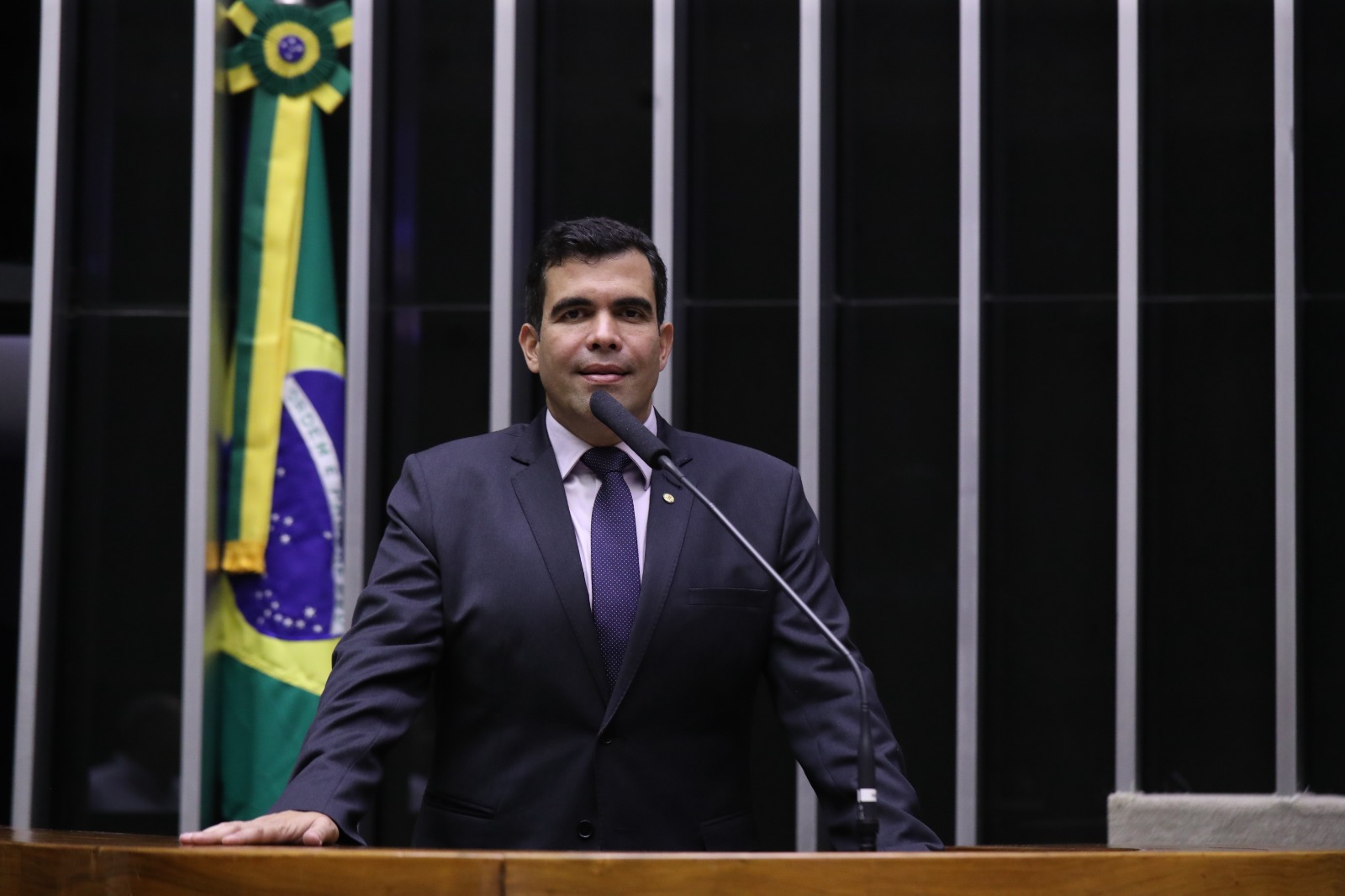 Ricardo Ayres faz registro no Plenário da Câmara e parabeniza a Unitins ...