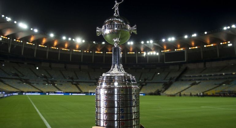 Libertadores: superior, Olimpia elimina Flamengo no jogo aéreo; confira  gols da partida - Rede Jovem News